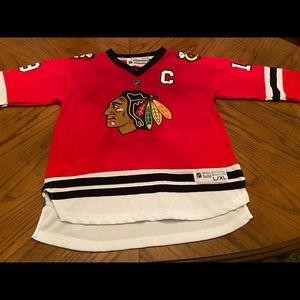 Boys Youth large/xlarge Jonathan Toews jersey